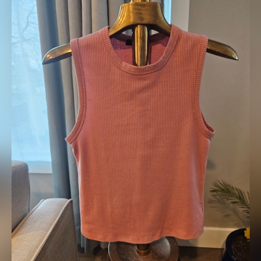 Bundle 5/$25 Sleeveless Pink/rose Ribbed Top